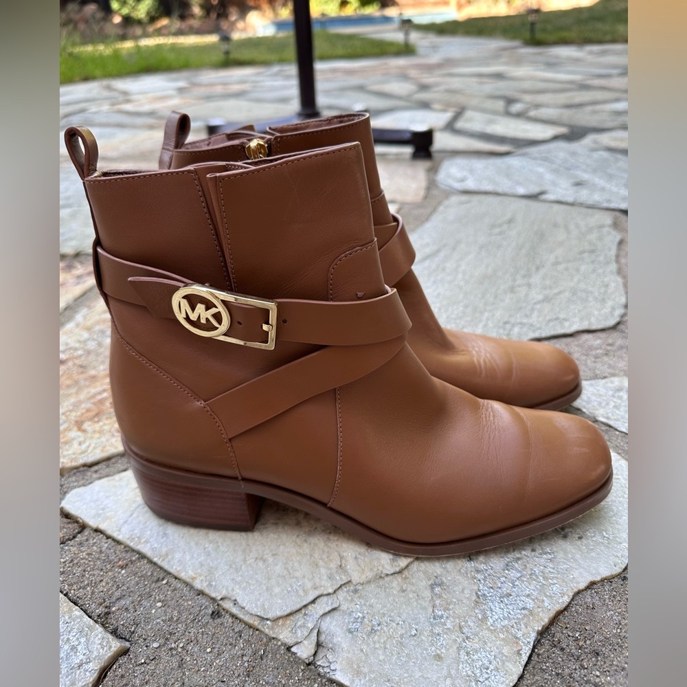 Michael Kors winter leather boots. Size 8 1/2. Color Tan